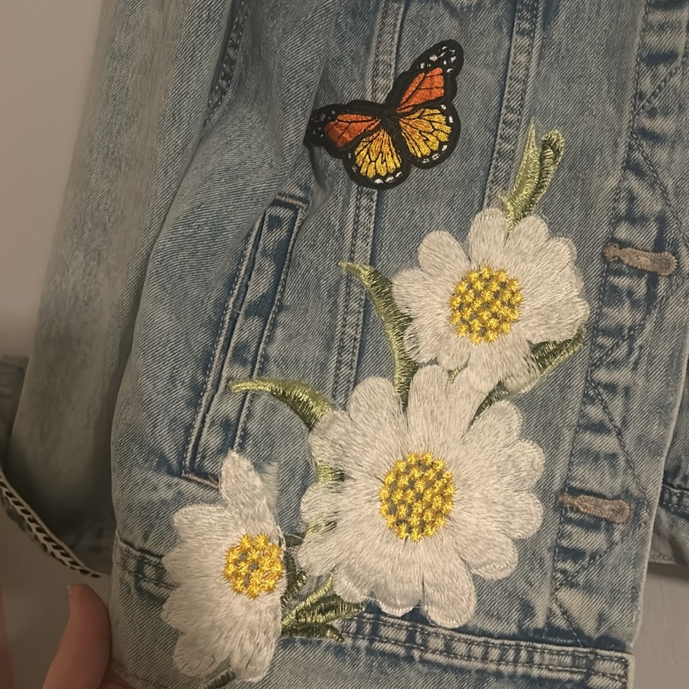 Hand painted vintage Jean jacket - Picture 3 of 5